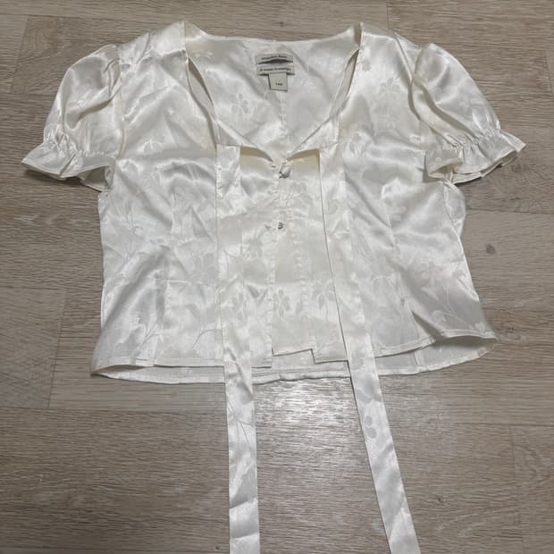 오버듀플레어 자카드 크롭 블라우스 아이보리 s