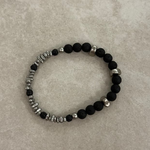 헤마타이트 화산석 하프 포인트 팔찌
