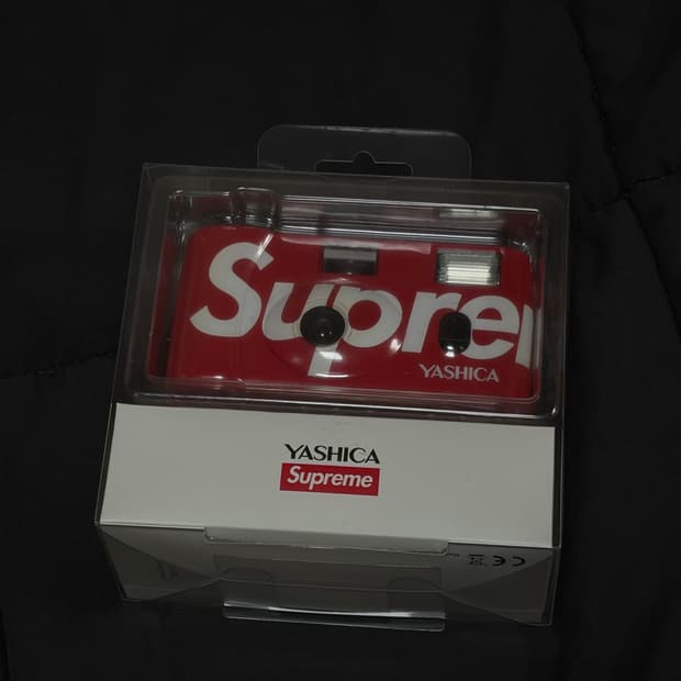 슈프림 야시카 MF-1 카메라