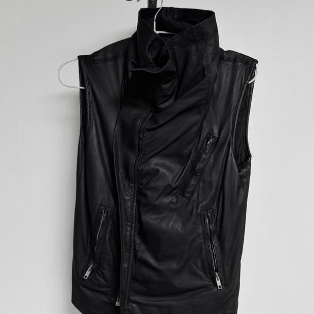 릭오웬스 램스킨 하이넥 레더 베스트 (국문택)