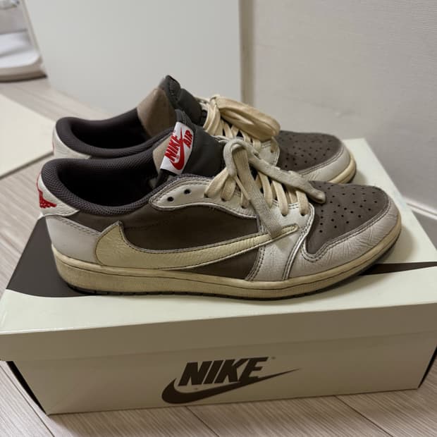 나이키 트래비스스캇 조던 리버스 모카 265