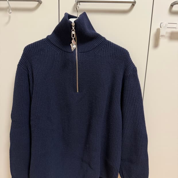 [L] 벨리에 하프집업 네이비