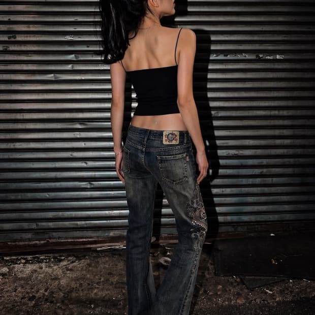 Gazoz Jeans 부츠컷 플라워 자수 팬츠