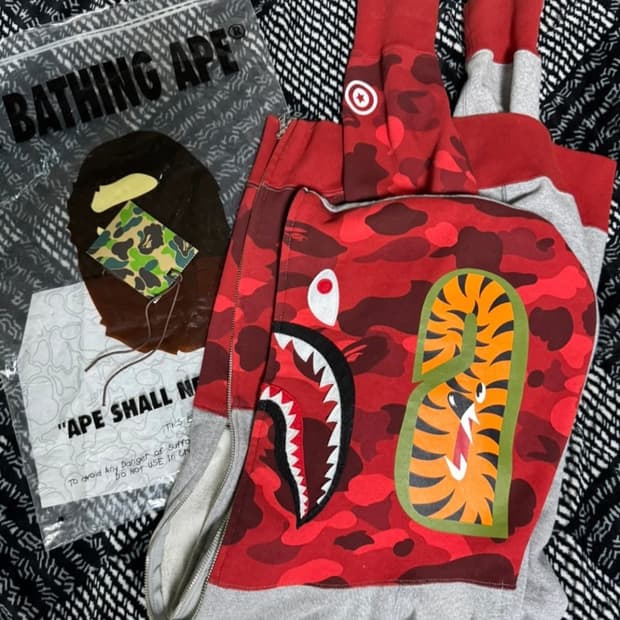 100%정품 베이프 반반 샤크 후드집업 적계 L