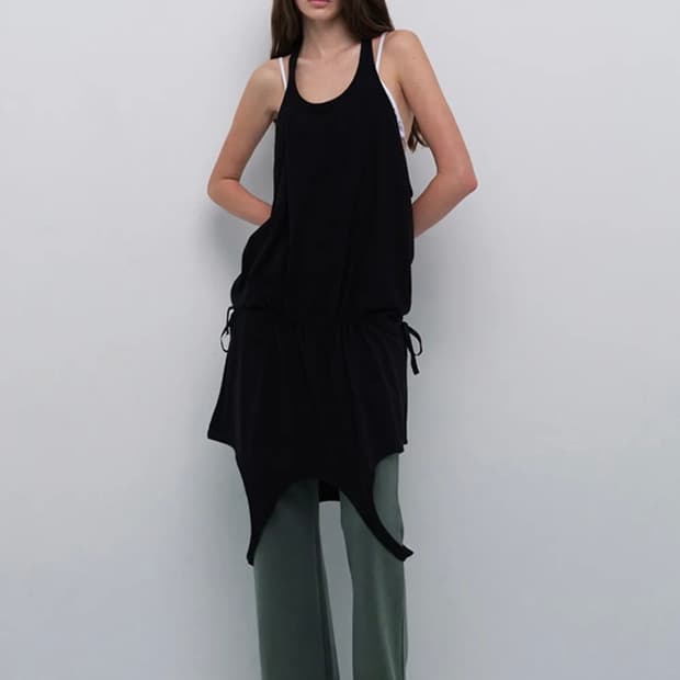 세릭 WAIST STRAP SLEEVELESS / BLACK