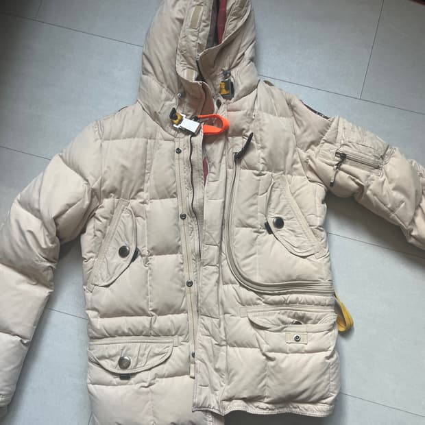 파라점퍼스 일본 한정판 코디악 패딩 판매합니다