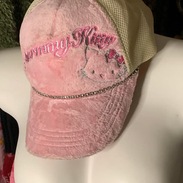 갸루 챠미키티 퍼 캡모자