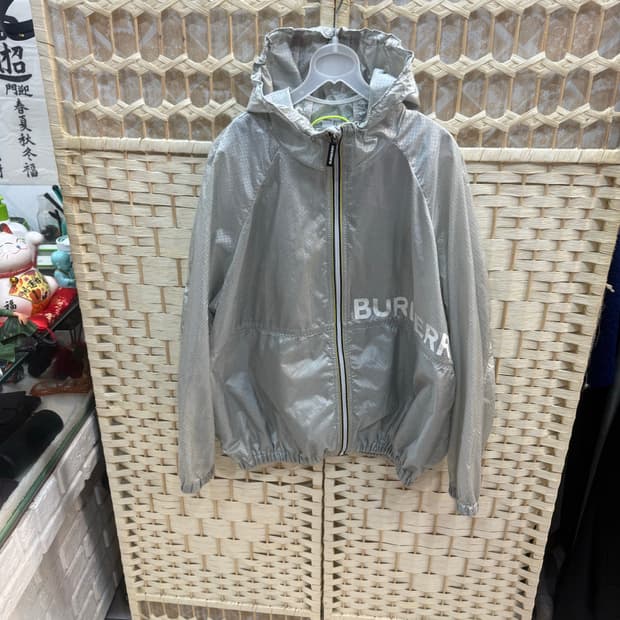 10y 정품 버버리 후드 바람막이 팝니다