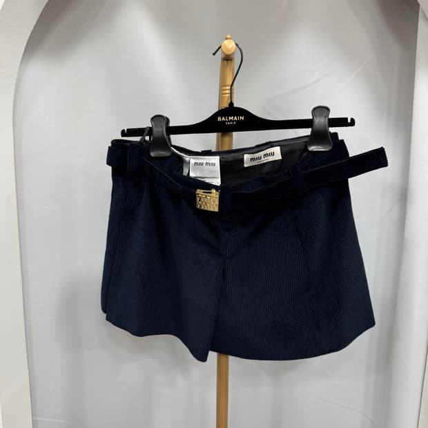 미우미우 코듀로이 스커트 38사이즈 