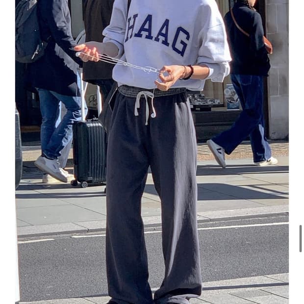 haag 헤이그 벌쓰데이 맨투맨 