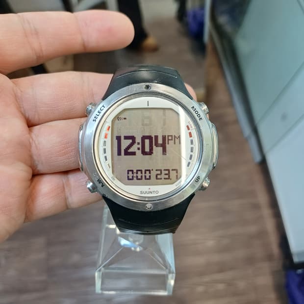 순토 다이빙 컴퓨터 D6 시계 