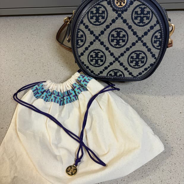 토리버치 모노그램 써클백 토리버치 가방