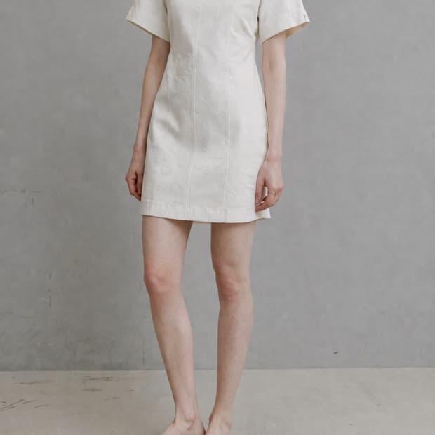 앤아더스토리즈 화이트 데님 미니 드레스 EU 38