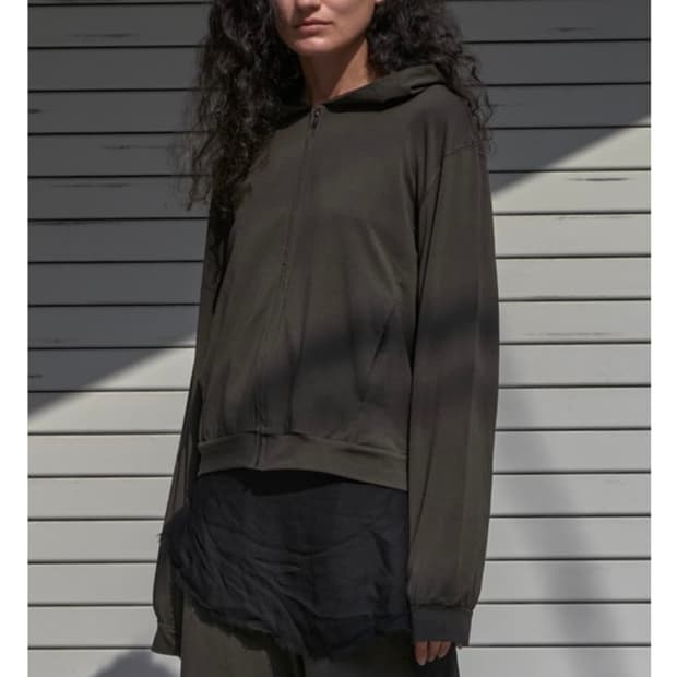 머듈 휴드집업 1 or 2 사이즈 구합니다