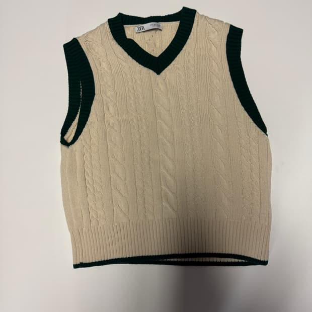 여성 자라 ZARA 귀여운 브이넥 니트 조끼 S