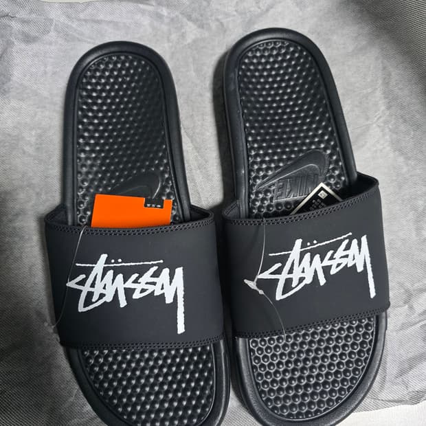 [새상품] 290 나이키 x 스투시 베나시 슬라이드 오프 느와르