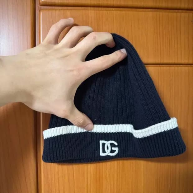 돌체앤가바나 니트 비니 네이비