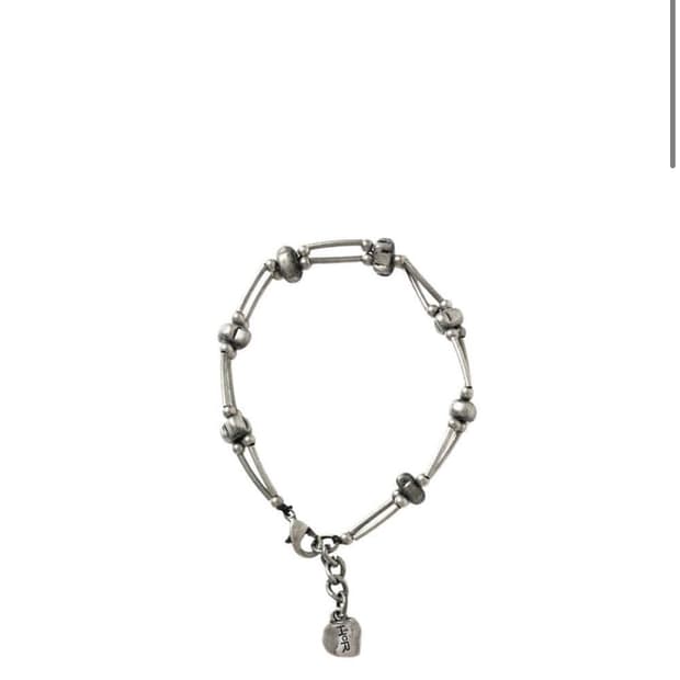 해칭룸 bone bracelet 