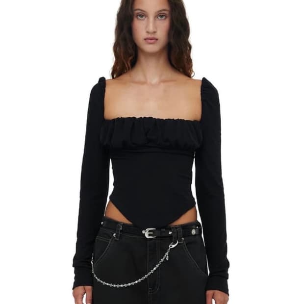 세릭 셔링 스퀘어 탑 