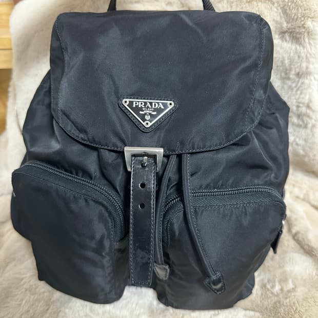 [정품] 프라다 포코노 나일론 백팩 (B5885 / 블랙)