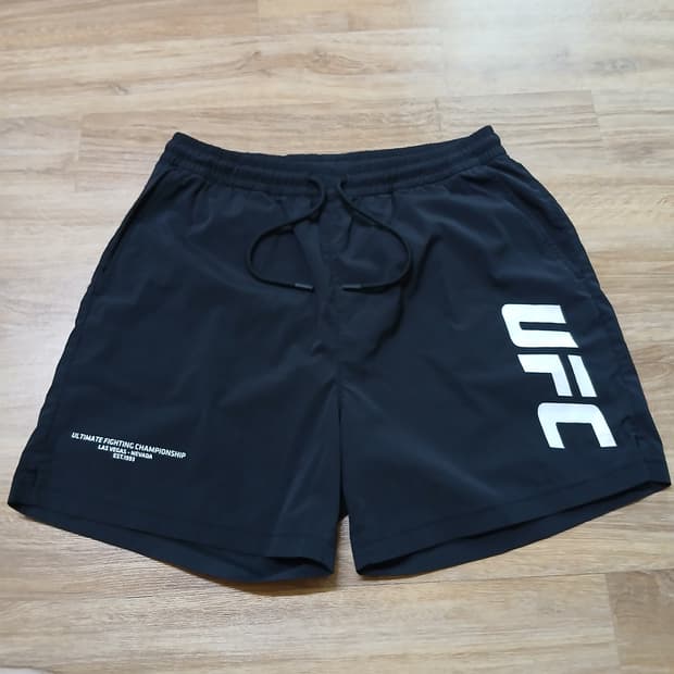 UFC 유에프씨 에센셜 쇼츠 반바지 여름 운동 짱재