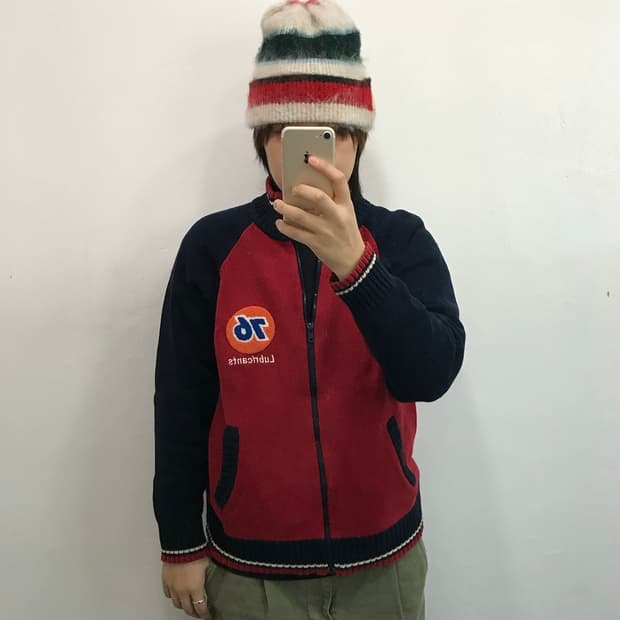 레글런 배색 긴팔 니트집업