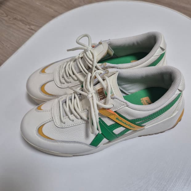 오니츠카 타이거 델리게이션EX