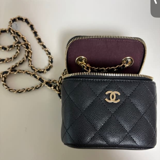 샤넬 베니티 블랙 캐비어 금장 체인
