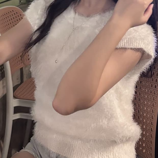 앙고라 퍼 베스트 슬리브리스 민소매
