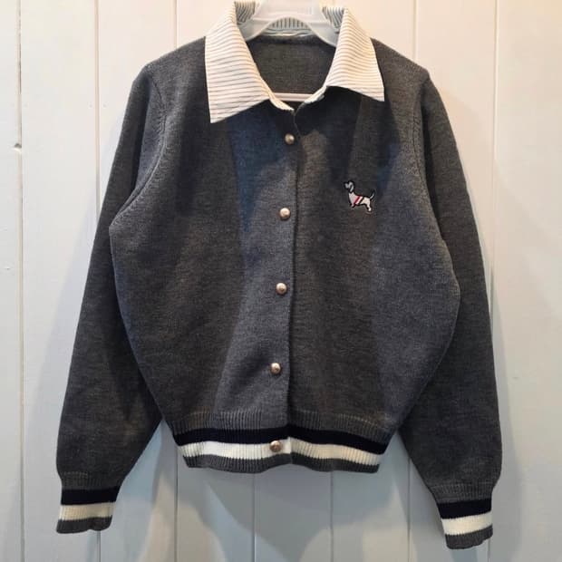 (여성) 닥스훈트 자수 넥카라 가디건