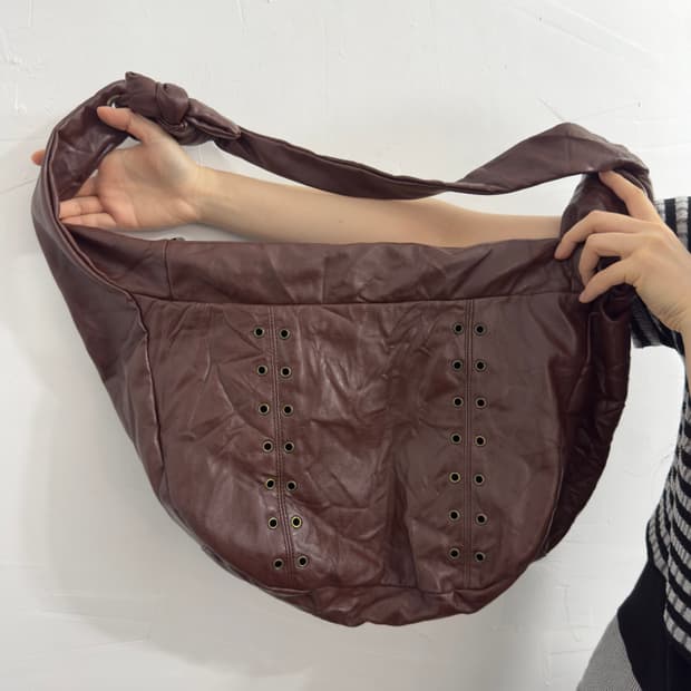 eyelet leatherbag