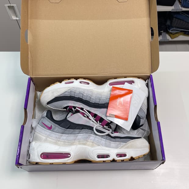 나이키 SB 에어맥스 95 서밋 화이트 앤 캑터스 플라워 285