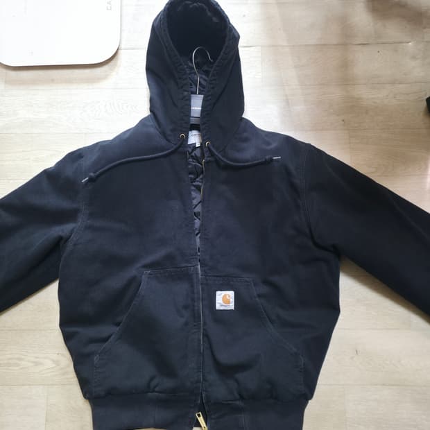 칼하트 wip og 액티브 자켓 s사이즈  (판매, 올리브 교환)