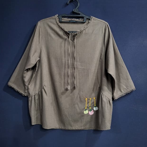 바네사리찌 자수 블라우스