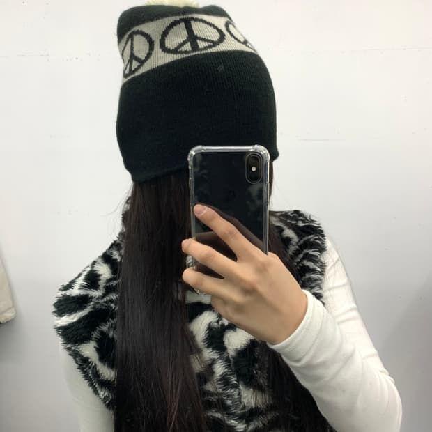 재패니즈 블랙 폼폼이 비니