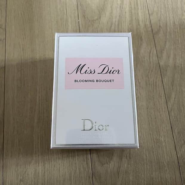 디올 블루밍 부케 오 드 뚜왈렛 100ml
