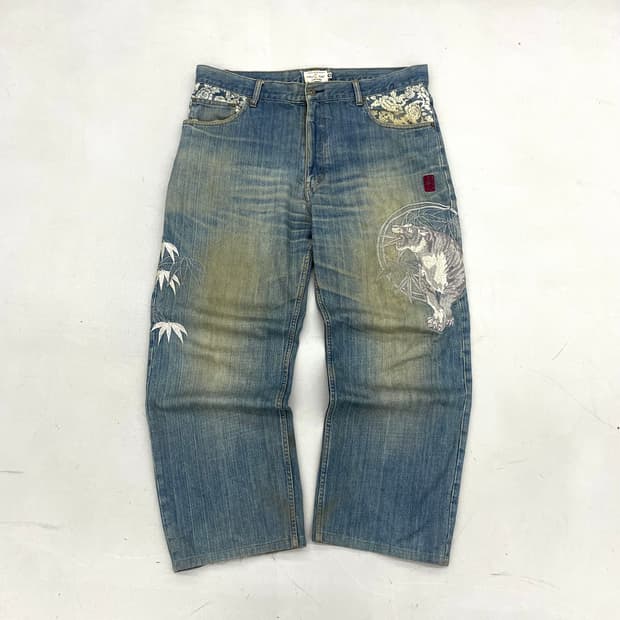 카라쿠리 타마시 백호 호랑이 자수 오리엔탈 와이드 데님팬츠