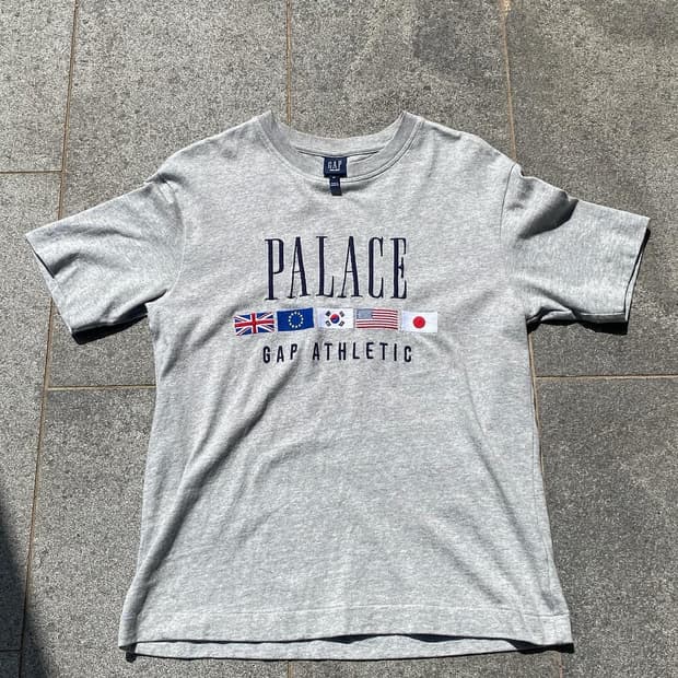 Gap x palace  알파벳국기 자수숏슬리브