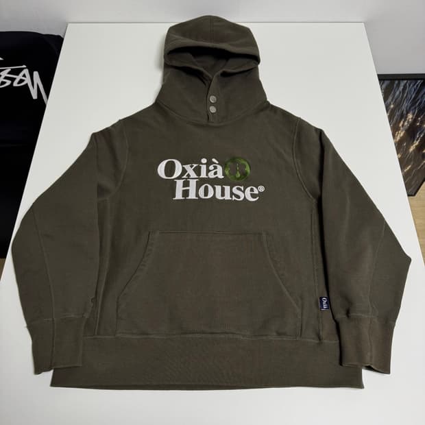 Oxia House 카키색 후드티 S