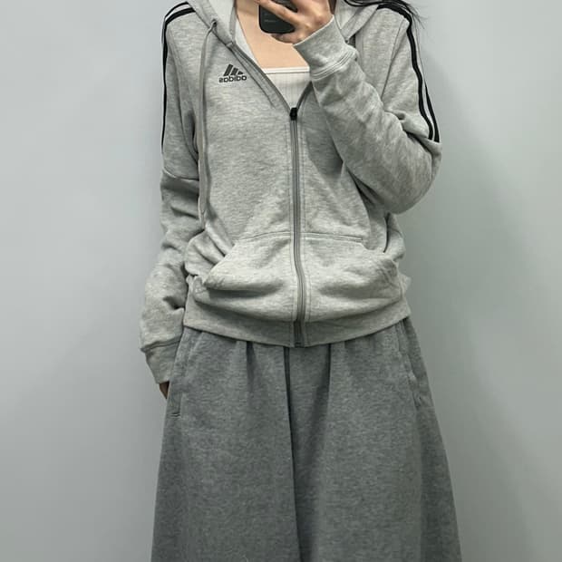 아디다스 그레이 사이드라인 후드집업