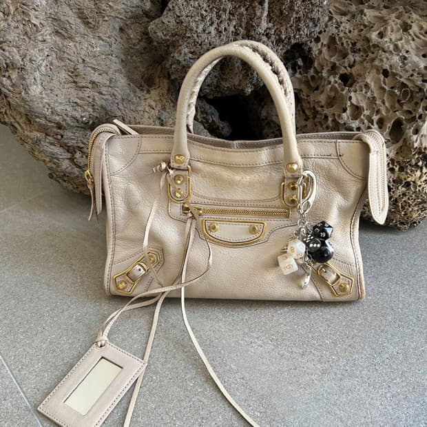 발렌시아가 클래식 시티백 스몰 베이지 