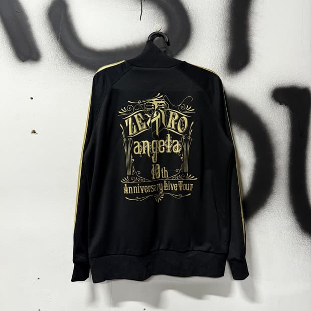 UnitedAthle Angela 10th 투어 굿즈 금장 집업 져지