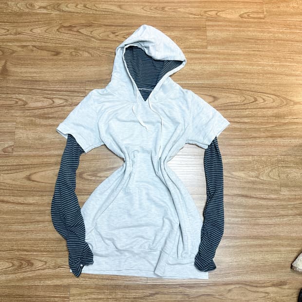 빈티지 스트라이프 레이어드 후드 티셔츠 로걀 라떼 모리걸 코이세이오깔