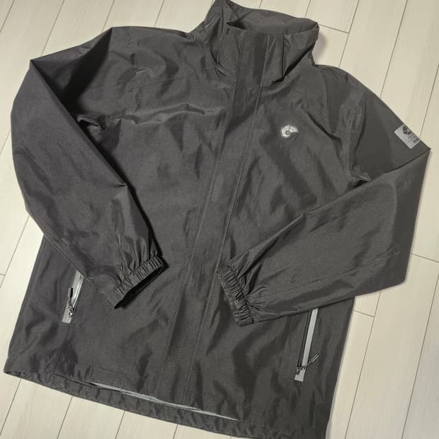 새상품급)네파 고어텍스 윈드브레이커 바람막이 자켓 사이즈xl

모자없어요