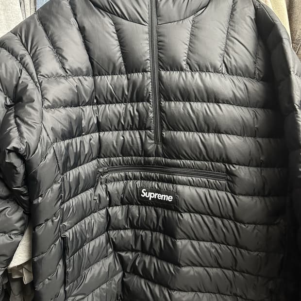 슈프림 마이크로 다운 하프 집 후드 풀오버 블랙