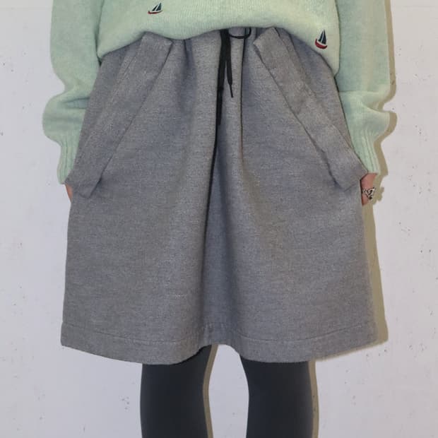 버나드 윌헴 슈슈 스커트 그레이