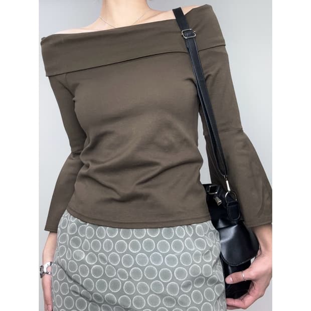 빈티지 오프숄더 티셔츠