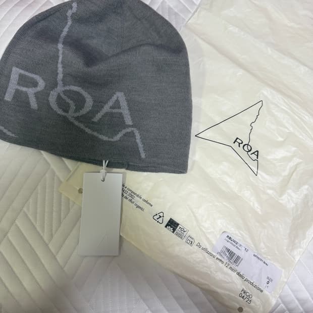 로아 roa 리버시블 비니