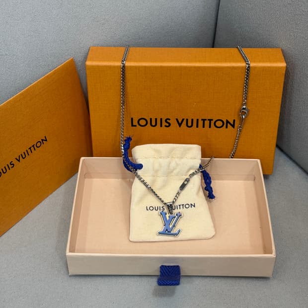 루이비통 멀티컬러 모노그램 LV 목걸이 