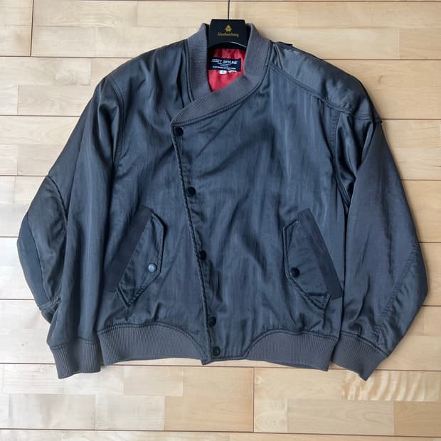 이세이미야케 스카이라인 봄버자켓